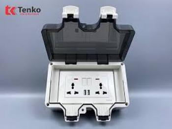 Ổ Cắm Đôi 3 Chấu Có USB Chống Nước Chữ Nhật Chính Hãng Tenko TK-IP66-CN02