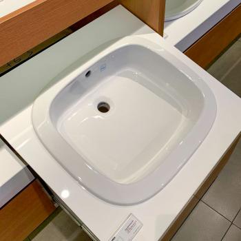 Chậu rửa Lavabo TOTO dương vành L763