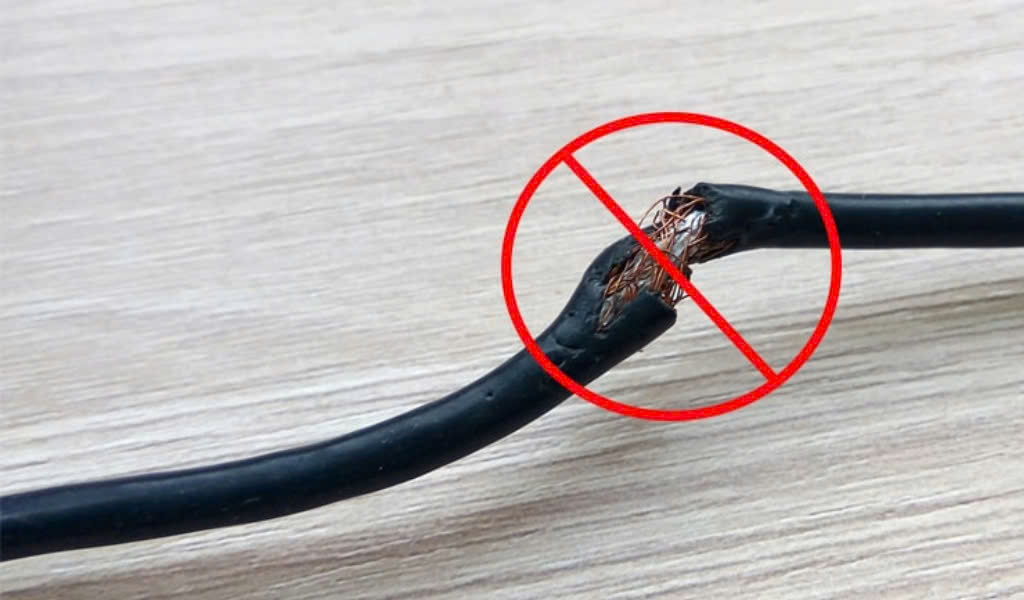 7 Mẹo Sử Dụng Ổ Cắm Điện Kéo Dài An Toàn 7 Mẹo Sử Dụng Ổ Cắm Điện Kéo Dài An Toàn