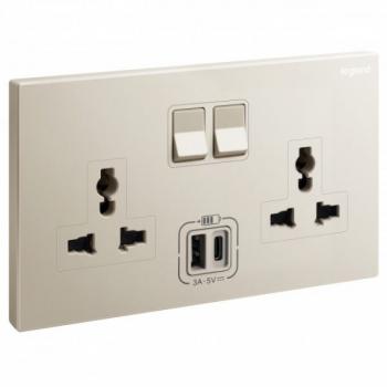 Ổ cắm đôi đa năng 2x2P+E có công tắc kèm ổ cắm USB Type A+C màu Champagne Legrand Galion 282444-C2